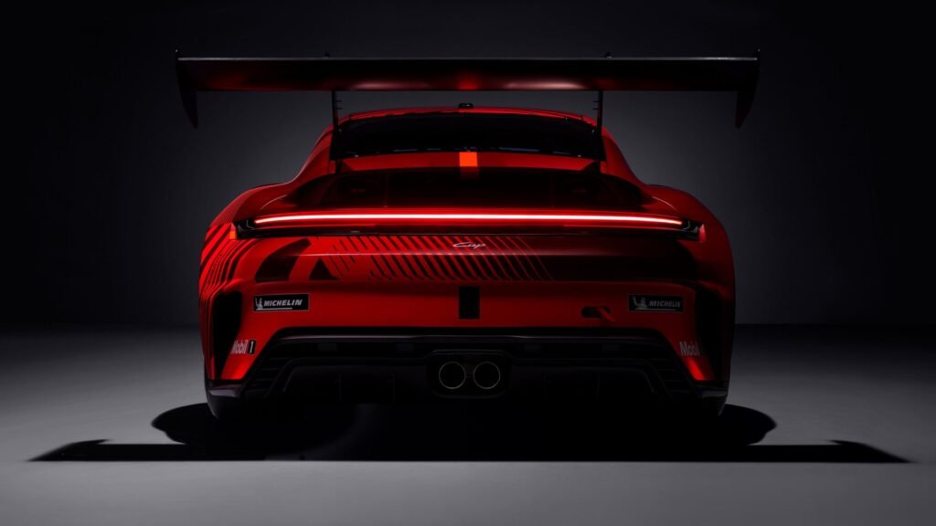 322147_1920x1306-1-1024x576 Porsche 911 cup: the latest track Pro