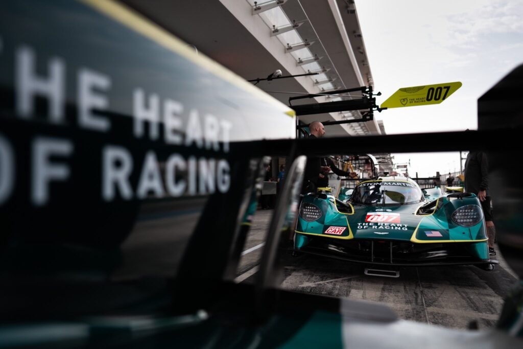 aston-1024x683 Aston Martin Valkyrie, a great endurance progress