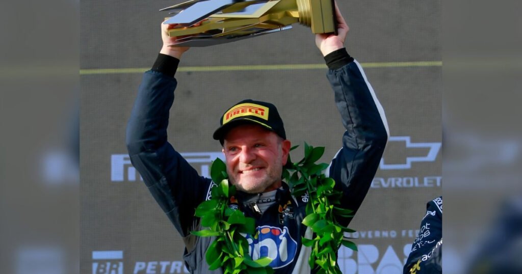 az_53_eves_rubens_barrichello_megszerezte_elso_nascar-bajnoki_cimet-1200x630-crop-1024x538 Barrichello wins Brazialian Nascar at 53 years