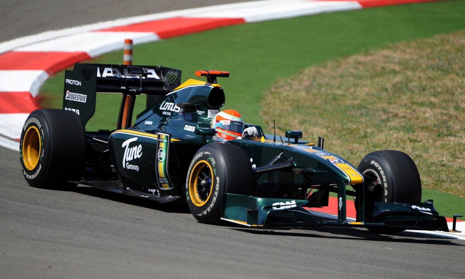 Caterham F1 Team 2010