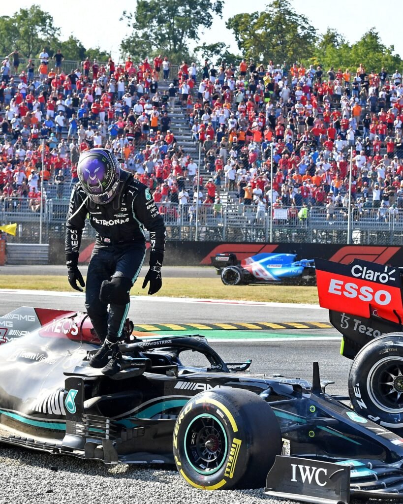 hamilton-exit-819x1024 The Halo device: Incredible safety stories