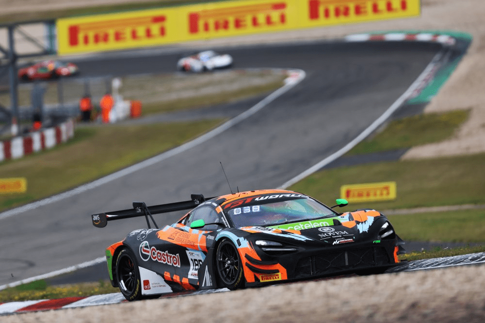 image-136 GT World Challenge Nurburgring, Bmw on Pole!