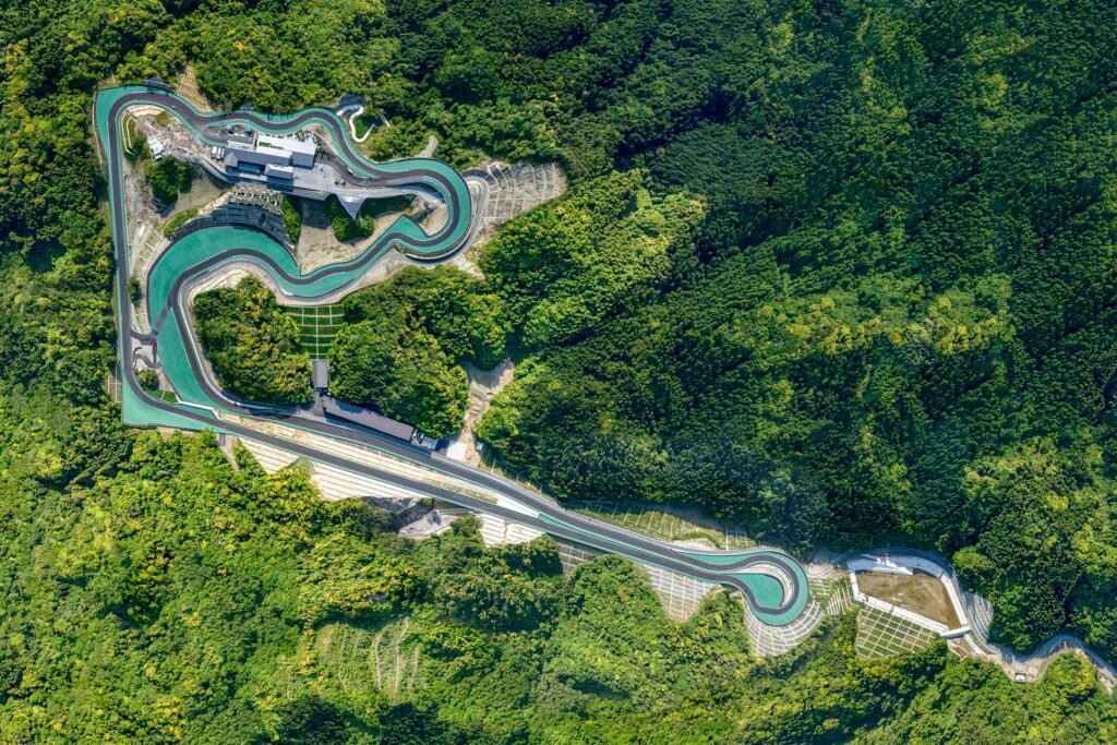 maga Magarigawa Track, something to drive in a lifetime in Japan