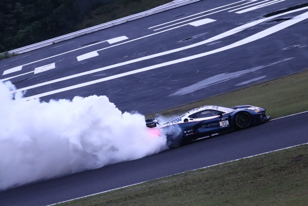 G0ooVOPbEAAZwSp-1024x683 Suzuka 1000 Km, Corvette dominates and lights up FP1