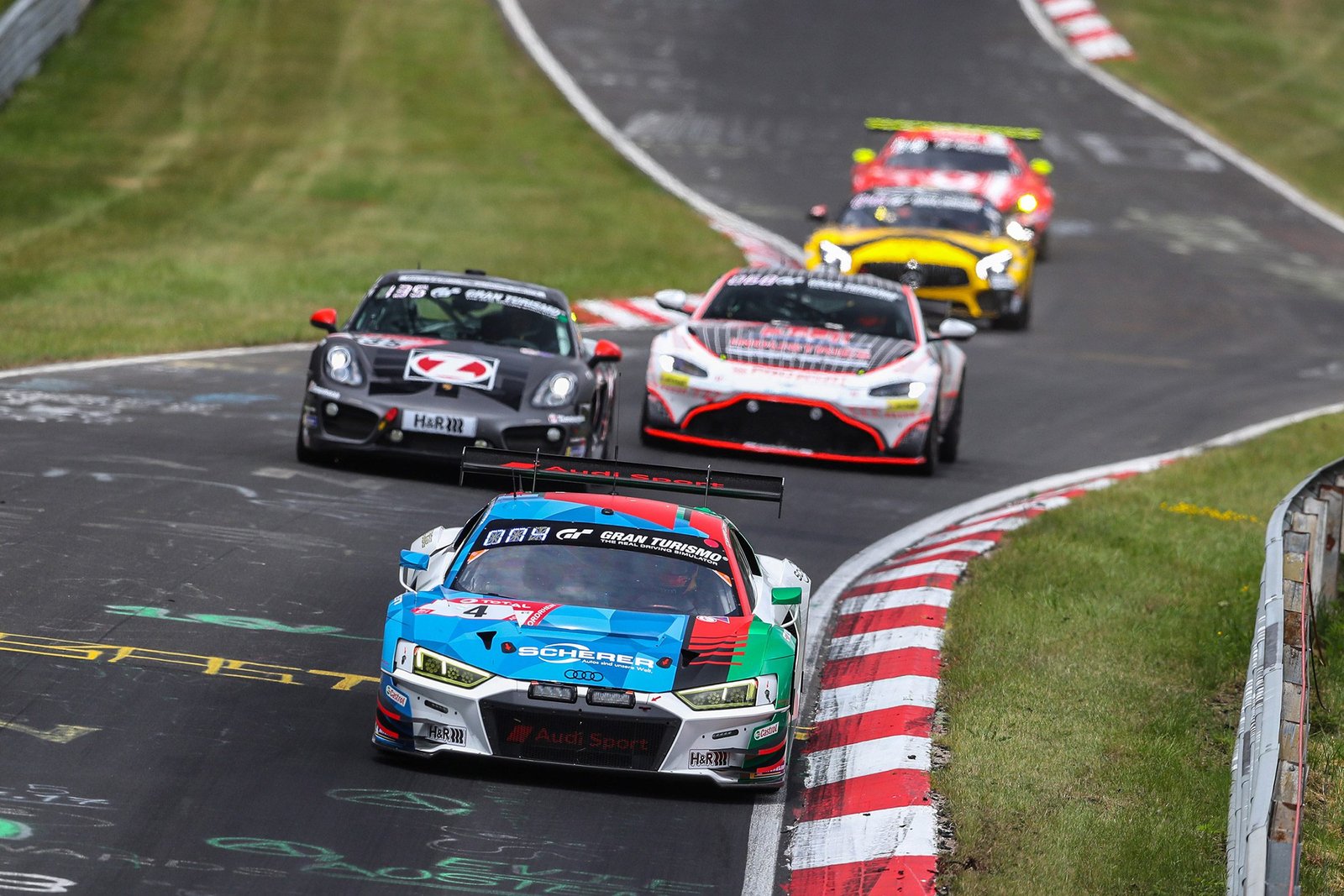GT3 and GT4 cars on the Nordschleife