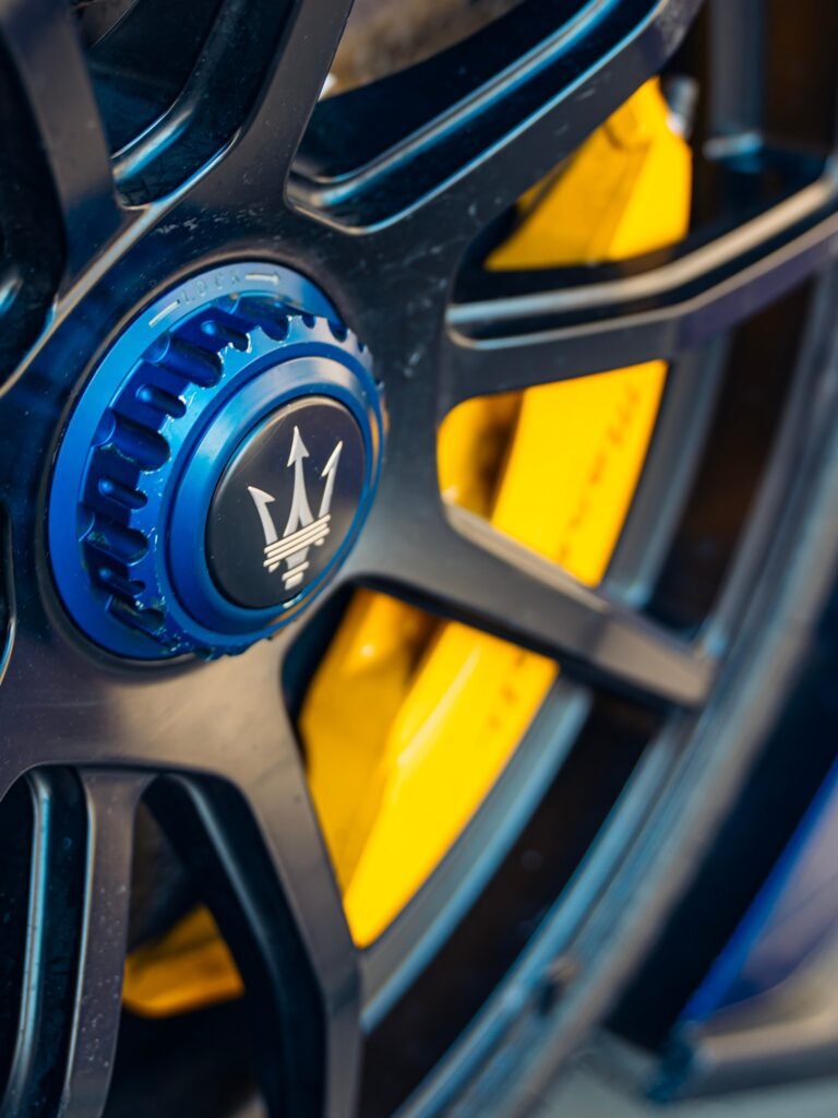 Gv_D4q4aMAAI2Dx-768x1024 Maserati GT2 Stradale, it gets bored off the track