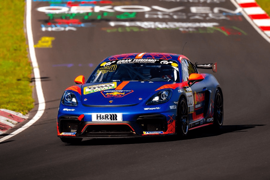 image-38 Verstappen Nurburgring, Race 7 NLS Live