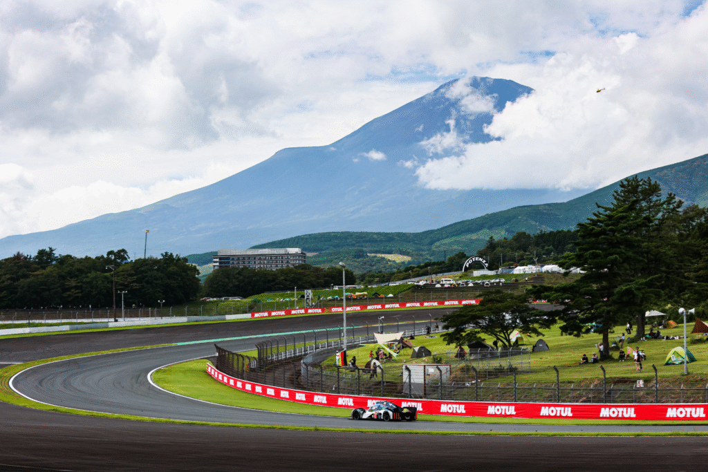 image-53-1024x683 6 hours of Fuji: Porsche and Cadillac hunting