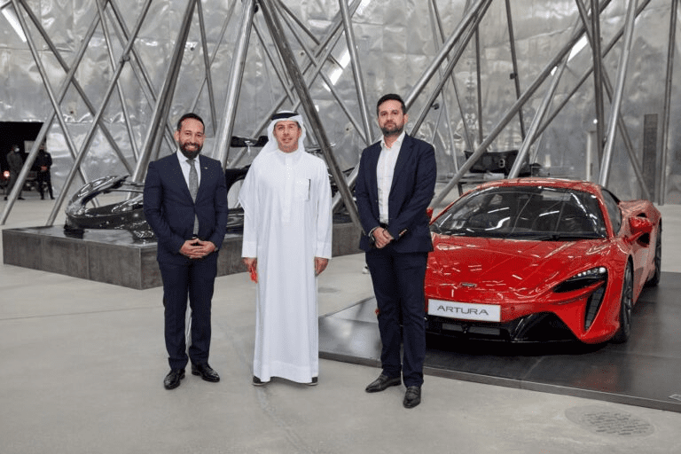 image-75 McLaren: The British hand everything to Arabs