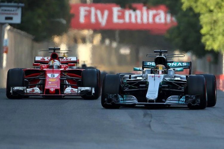 baku F1 2017 Vettel Hamilton clash