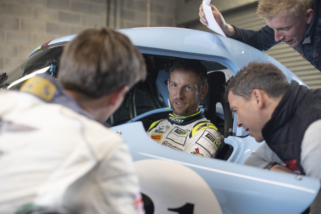 E_Wf6UVWEAElTSF-1024x682 Jenson Button Bids Farewell to Professional Racing: An End of an Era