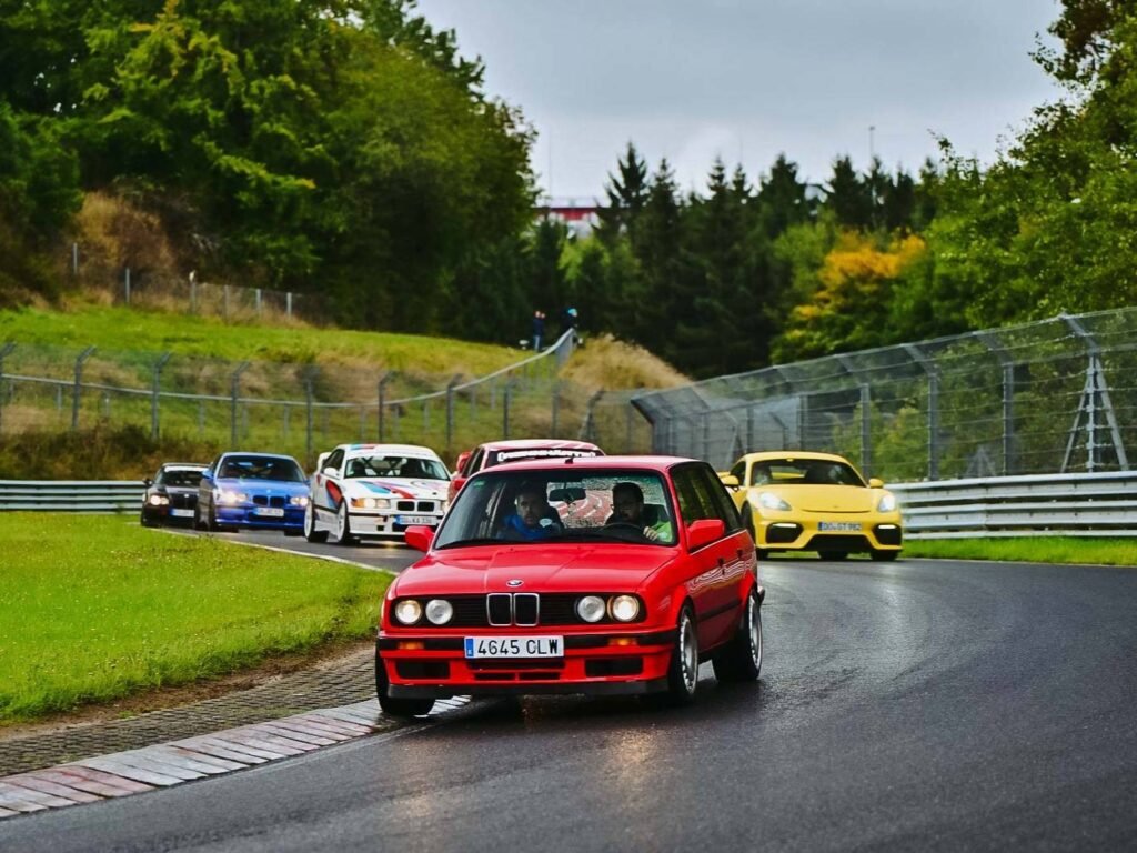 tourist-1024x768 Nürburgring: who spends the most time driving at the Nordschleife
